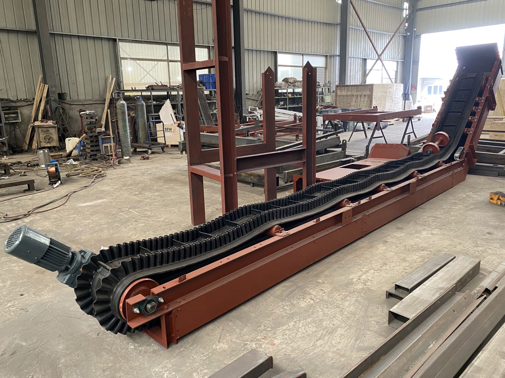 帶式給料機(jī)減速機(jī)振動的原因分析及解決方法